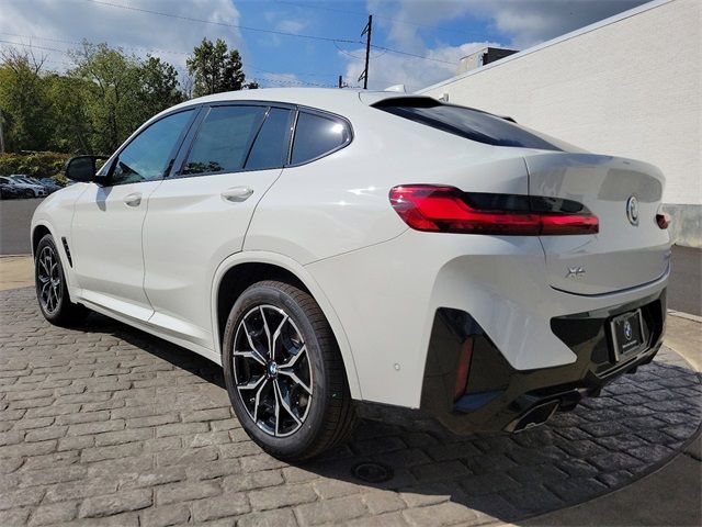 2025 BMW X4 M40i