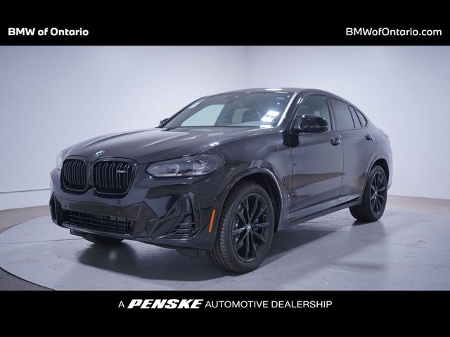 2025 BMW X4 M40i