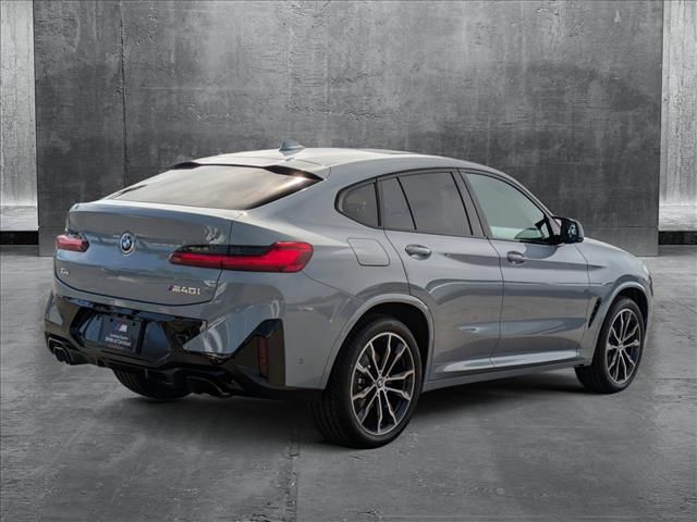 2025 BMW X4 M40i