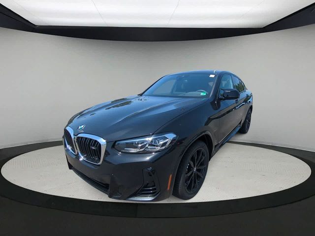 2025 BMW X4 M40i