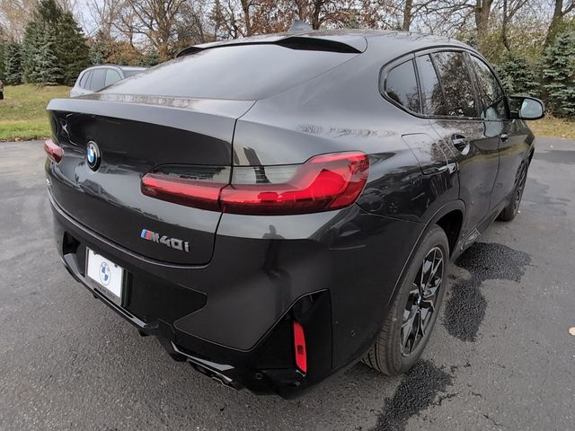 2025 BMW X4 M40i