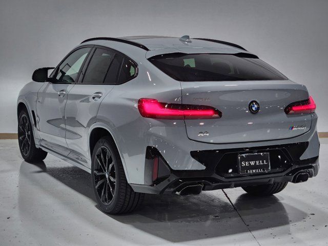 2025 BMW X4 M40i