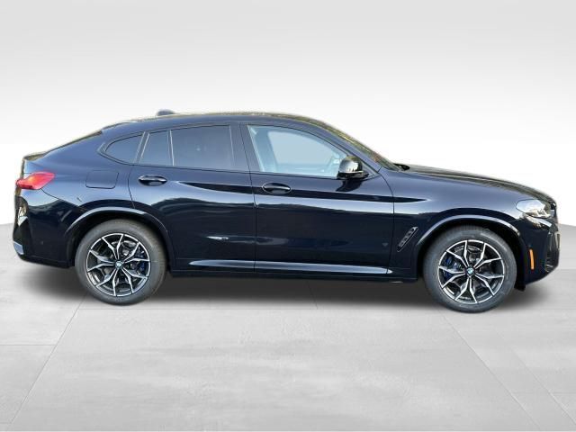 2025 BMW X4 M40i