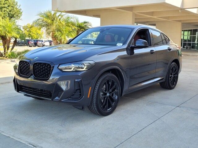 2025 BMW X4 xDrive30i