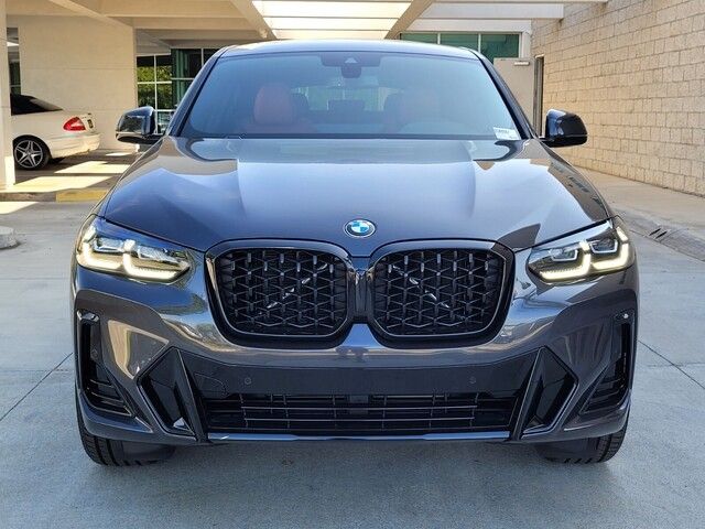 2025 BMW X4 xDrive30i