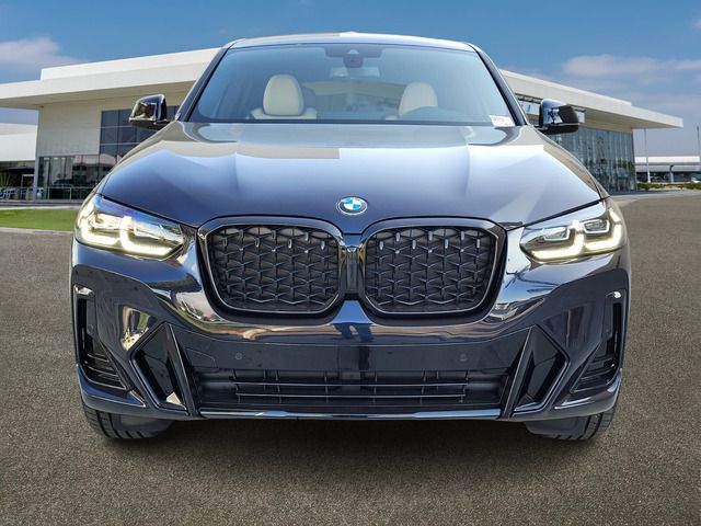 2025 BMW X4 xDrive30i