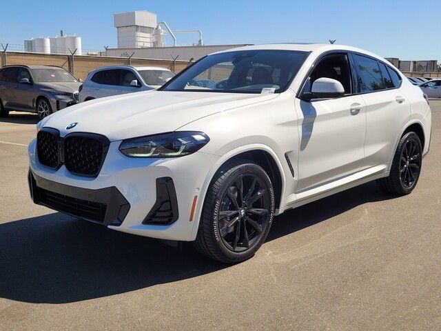 2025 BMW X4 xDrive30i