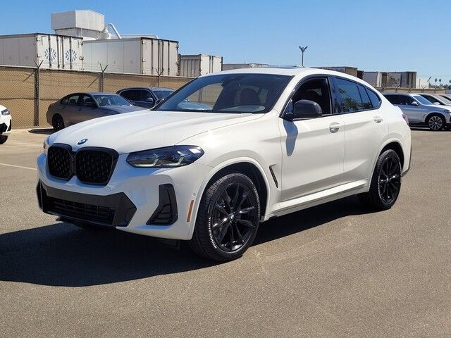 2025 BMW X4 xDrive30i