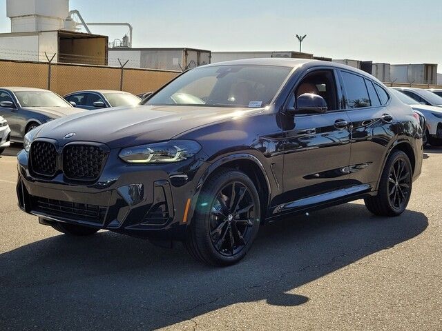 2025 BMW X4 xDrive30i