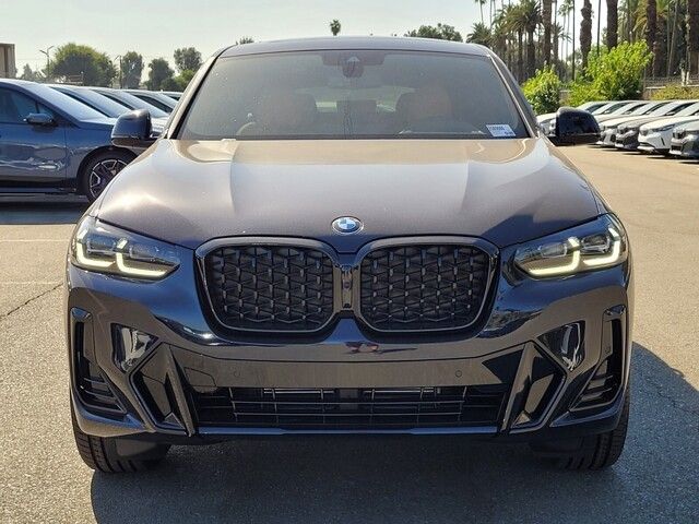 2025 BMW X4 xDrive30i