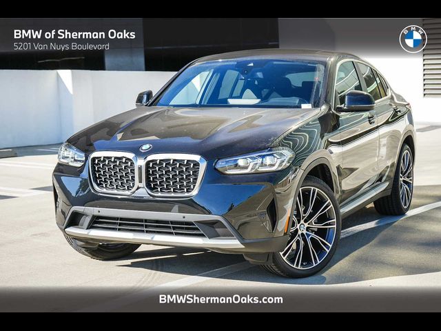 2025 BMW X4 xDrive30i