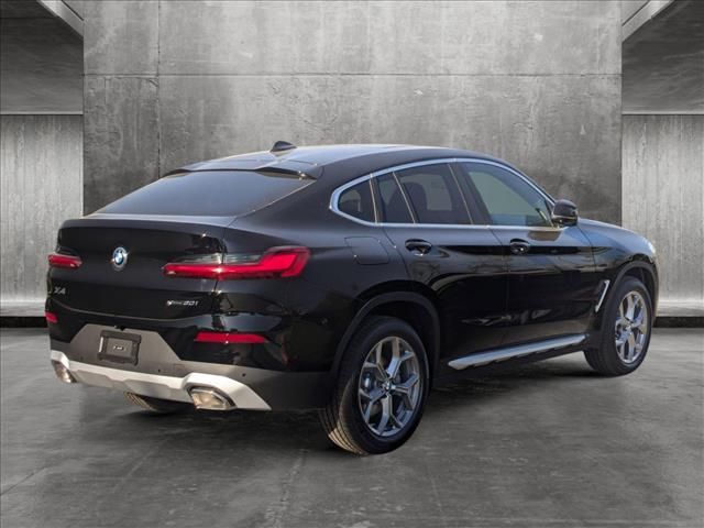 2025 BMW X4 xDrive30i