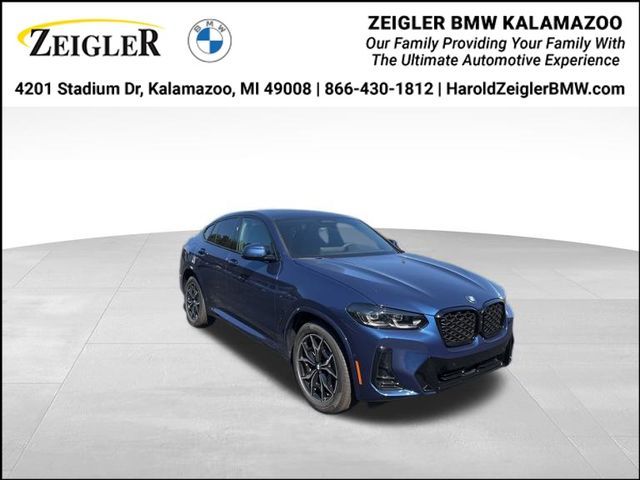 2025 BMW X4 xDrive30i