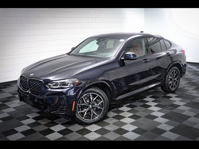 2025 BMW X4 xDrive30i