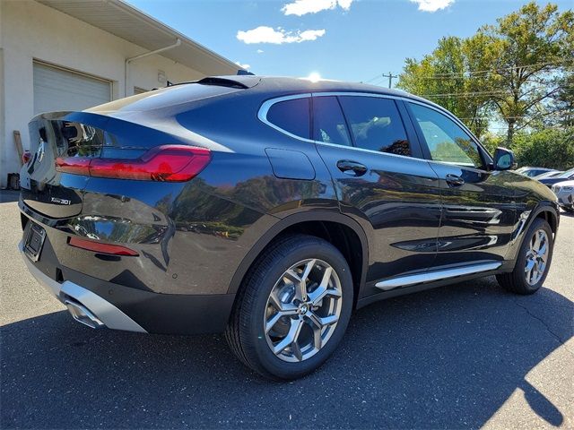 2025 BMW X4 xDrive30i