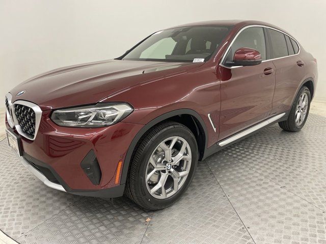 2025 BMW X4 xDrive30i