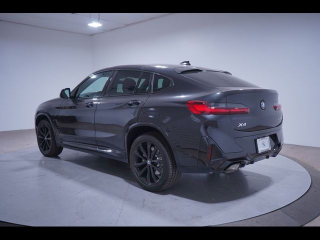 2025 BMW X4 xDrive30i