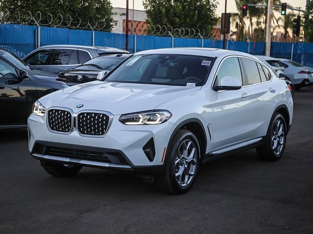 2025 BMW X4 xDrive30i