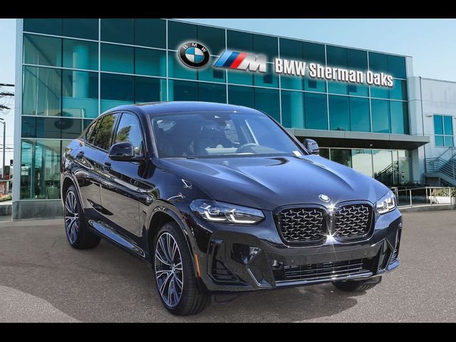 2025 BMW X4 xDrive30i