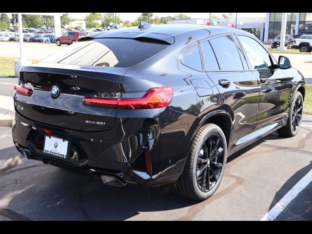 2025 BMW X4 xDrive30i