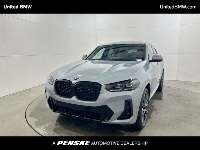 2025 BMW X4 xDrive30i