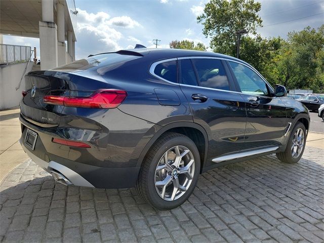 2025 BMW X4 xDrive30i