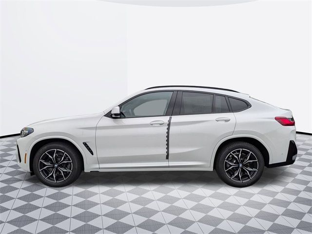 2025 BMW X4 xDrive30i