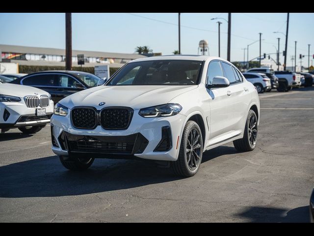 2025 BMW X4 xDrive30i