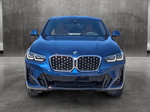 2025 BMW X4 xDrive30i