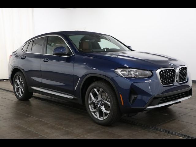 2025 BMW X4 xDrive30i