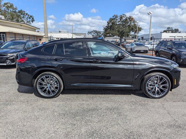 2025 BMW X4 xDrive30i