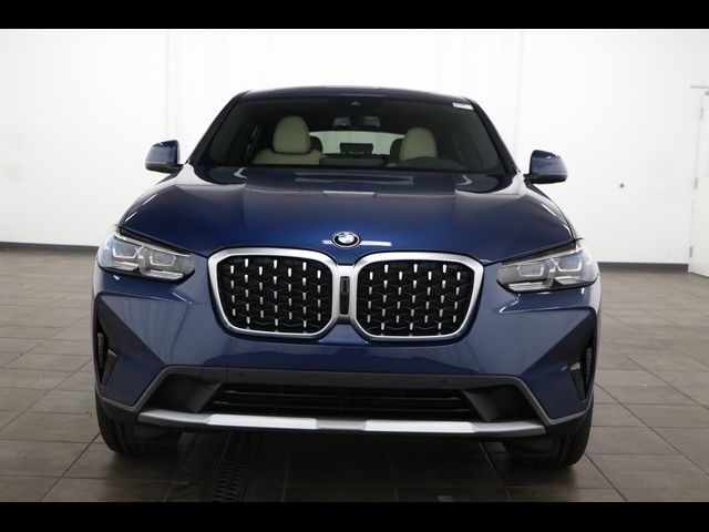 2025 BMW X4 xDrive30i