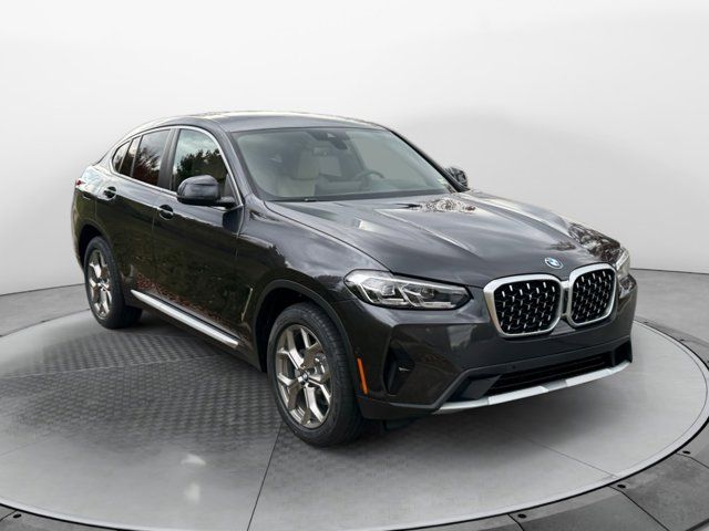 2025 BMW X4 xDrive30i