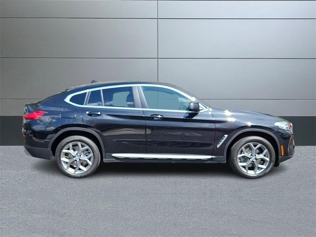 2025 BMW X4 xDrive30i