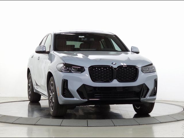 2025 BMW X4 xDrive30i