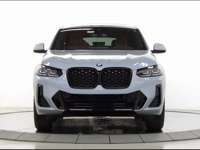 2025 BMW X4 xDrive30i