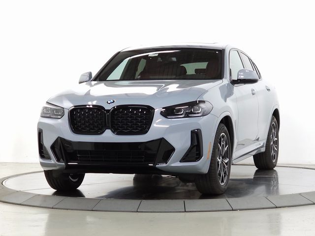 2025 BMW X4 xDrive30i