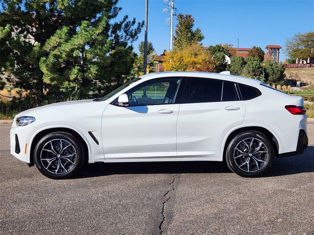 2025 BMW X4 xDrive30i