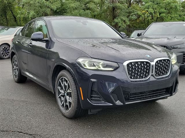 2025 BMW X4 xDrive30i