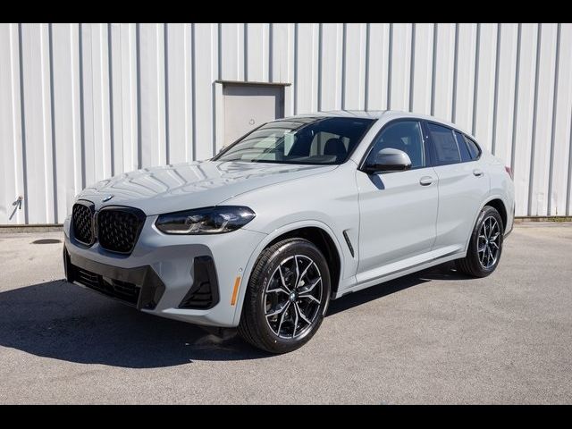 2025 BMW X4 xDrive30i