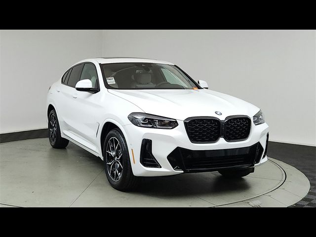 2025 BMW X4 xDrive30i