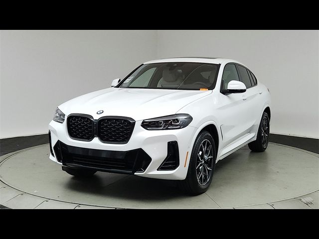 2025 BMW X4 xDrive30i