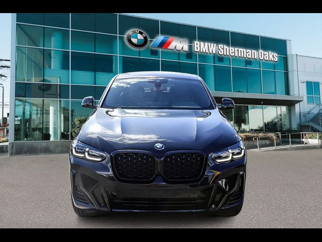 2025 BMW X4 xDrive30i