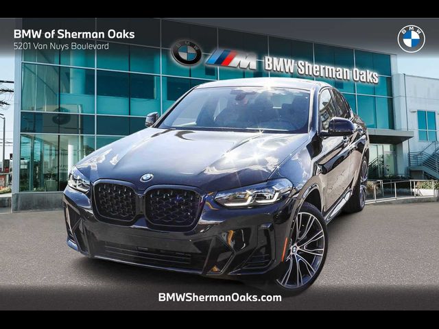 2025 BMW X4 xDrive30i