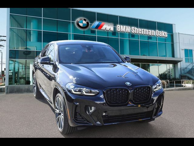 2025 BMW X4 xDrive30i