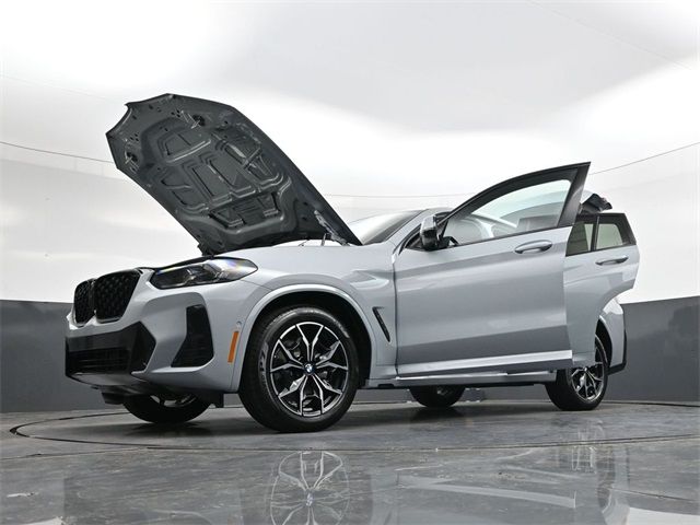 2025 BMW X4 xDrive30i