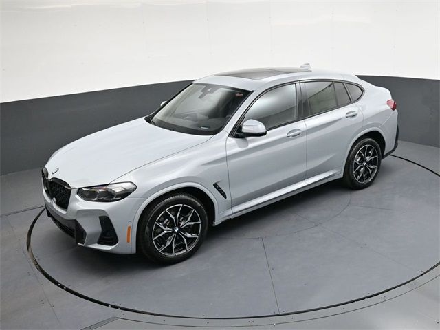 2025 BMW X4 xDrive30i