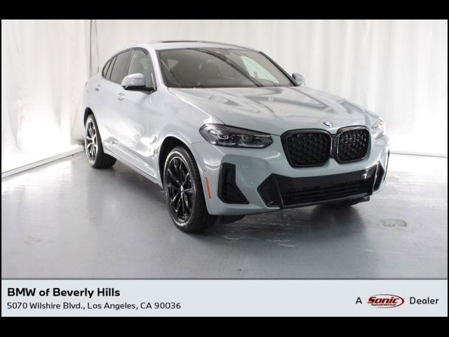 2025 BMW X4 xDrive30i