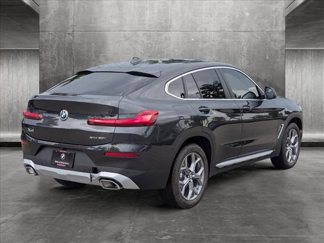 2025 BMW X4 xDrive30i