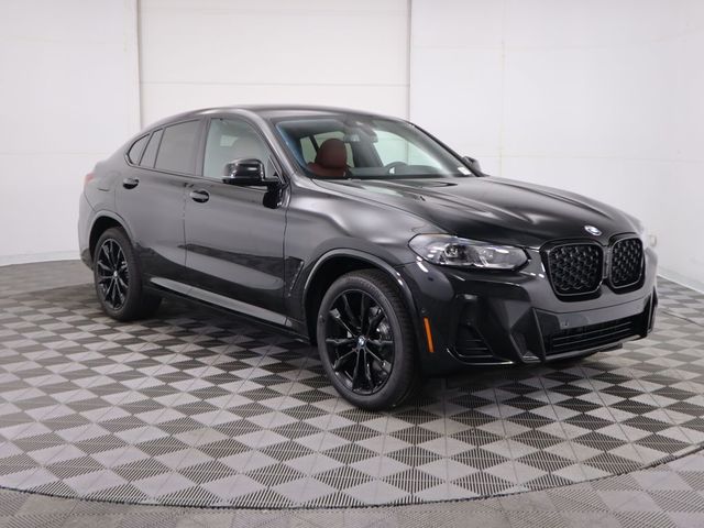 2025 BMW X4 xDrive30i